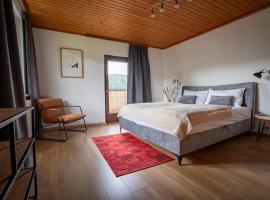 BacherlHouse - Apt Sickingerbach, hotell sihtkohas Schörfling