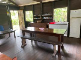 lakazatypique,位于马罗尼河畔圣洛朗的酒店