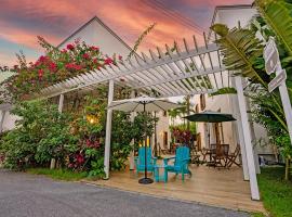 Hotel California Miyakojima Resort, hôtel à Île Miyako