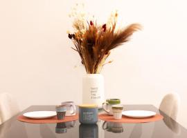 Marconi34 Homes - La Balotta - Luxurious Condo in Old Town Bologna, hotel in Bologna