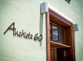 A picture of the hotel: Anchieta 60