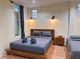 Khaosok Bamboo Huts Resort, hotel in Khao Sok National Park