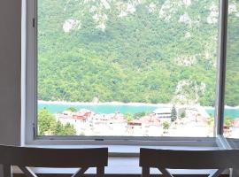 APARTMENT JOVOVIC、プルジネのホテル