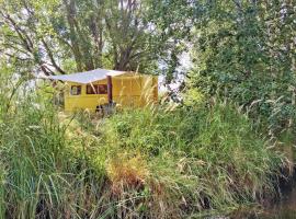 Tiny House The Barack, hotel v destinaci Gunsjögården