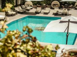 هوليداي إن روزاريو، فندق في روزاريو