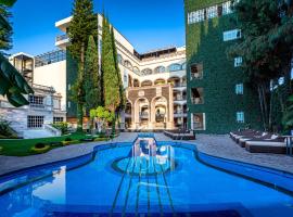 HOTEL & SPA MANSION SOLIS by HOTSSON, hotel in Morelia