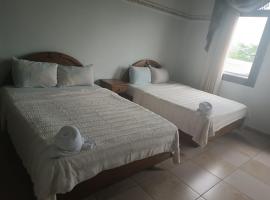 Hotel Las Canarias, ξενοδοχείο σε Canoa Arriba