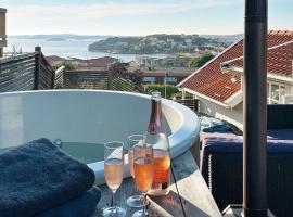 8 person holiday home in ELLÖS, hotell sihtkohas Ellös