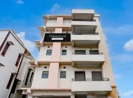 Super Townhouse Beltola Tiniali Formerly Hotel Pratishtha