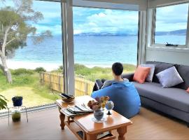 Beach Getaway - Blessington Villa, hotel in South Arm