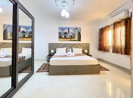 Touraco Suite Hôtel Business, hotel in Mbour