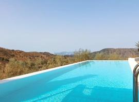 Cortijo J&S Juan Salvador, hotel in Málaga