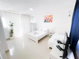 apartamentos con piscina beach club
