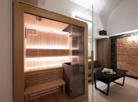 BE FREE HOTELS甲府は2025年8月にカップル専用のホテルをフルリノベーションした まったく新しいスタイルのホテルです様々なご利用者様の自由な過ごし方を提供するホテルとしてBE FREE HOTELsと名付けました