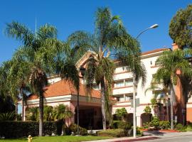 A picture of the hotel: Ramada by Wyndham South El Monte