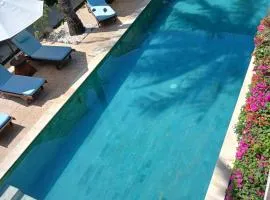 White Coconut Resort