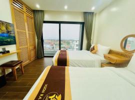 Vươn Ra Biển Lớn Hotel、Cẩm Xuyênのホテル