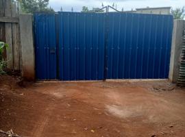 The Kenyan Handbuilt Haven, hotel en Chuka