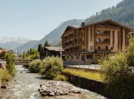 Hotel COSMEA 4 Stars - Your Dolomites experience