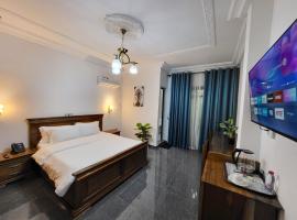Justina Guest House Hôtel, hotel u gradu Duala