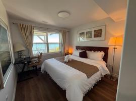 Entire Cozy Apartment with Share Jacuzzi to Enjoy Amazing Views, hotell sihtkohas Halifax