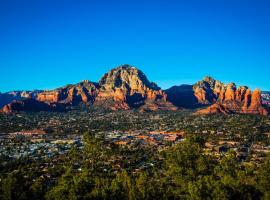 Verde Valley Studio Cabin 2、コットンウッドのホテル
