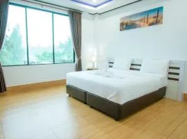 Bouasavan Hotel