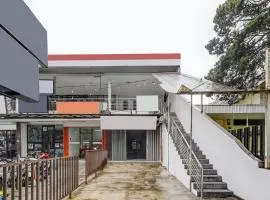 SPOT ON 94730 The Chatter Place Dipatiukur