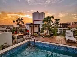 Sahibs Hotels Agra