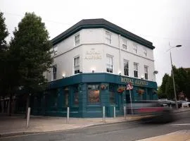 The Royal Alfred - Opposite Central Train Station