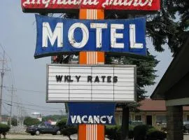 Highland Manor Motel
