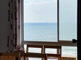 SolSands Hotel & Self-Catering, hotel in Durban