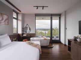 Scenery Boutique Dalat - Lake View, готель у місті Далат