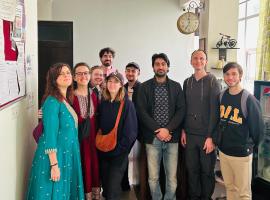 Max Guest House, hotel in Agra