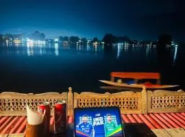 Dal lake group of houseboats