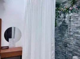 Thiên Nhiên Hotel