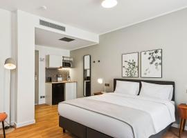 Limehome Piraeus Iris, hotel in Piraeus