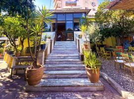 Milingona City Center Hostel, hotel di Tirana