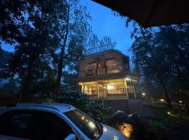 Aambal Wayanad Pool House Resort by Veda Retreat, ξενοδοχείο σε Wayanad
