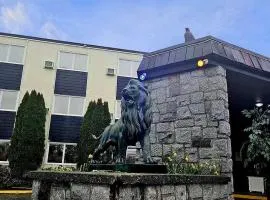 Marina Hotel
