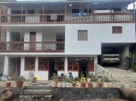 Alonso, Fogon & Posada, Hotel in Chacas