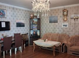 Noa Hostel and Guest House, hótel í Naxçıvan