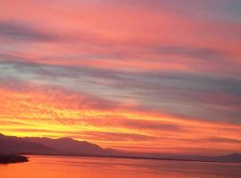 The real cave, hotel v destinaci Adamas