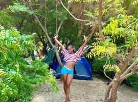 Viesnīca Tarkwabay Beach Trips Camping pilsētā Victoria Island