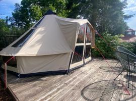 Hvězdný glamping, hotel en Manětín