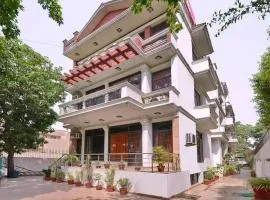 FabHotel Royal Spark Inn