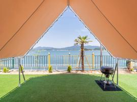 Goseong Bluebeach Pension&Glamping、Goseongのホテル