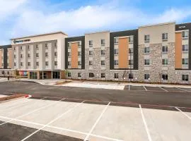 Everhome Suites El Paso Airport near Fort Bliss