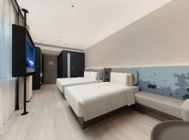 Atour Hotel Shanghai Wujiaochang Huangxing Road Subway Station