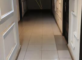 AP Luxury Inn, khách sạn ở Idowu